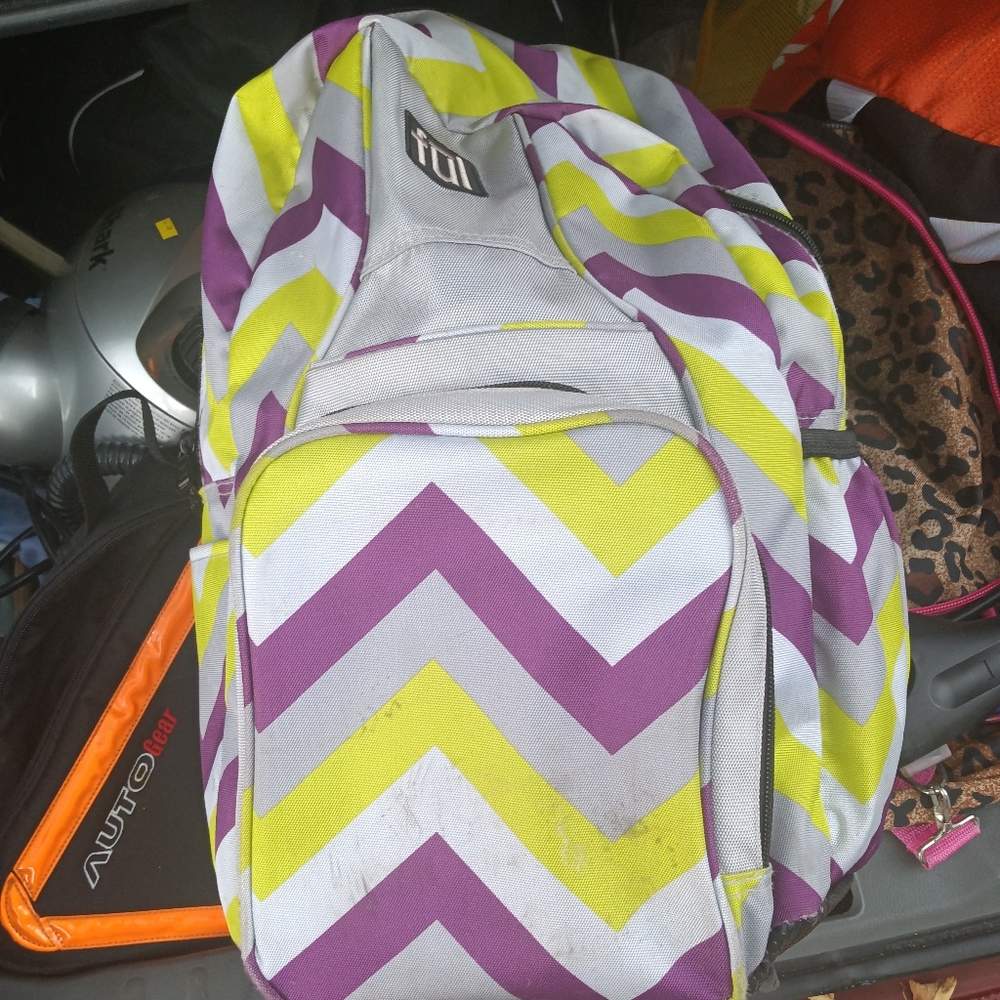 FUI backpack $54. Approx Sz 15x15x6 5 compartments